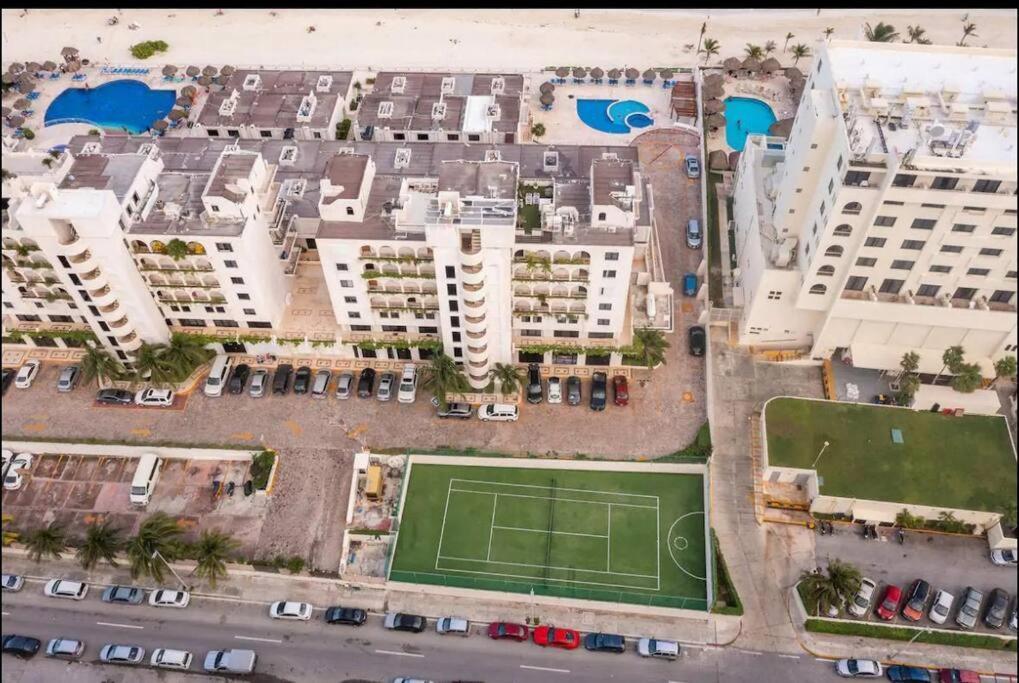 קנקון Amazing Beachfront Apartment מראה חיצוני תמונה