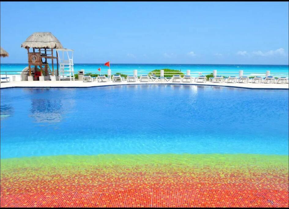 קנקון Amazing Beachfront Apartment מראה חיצוני תמונה