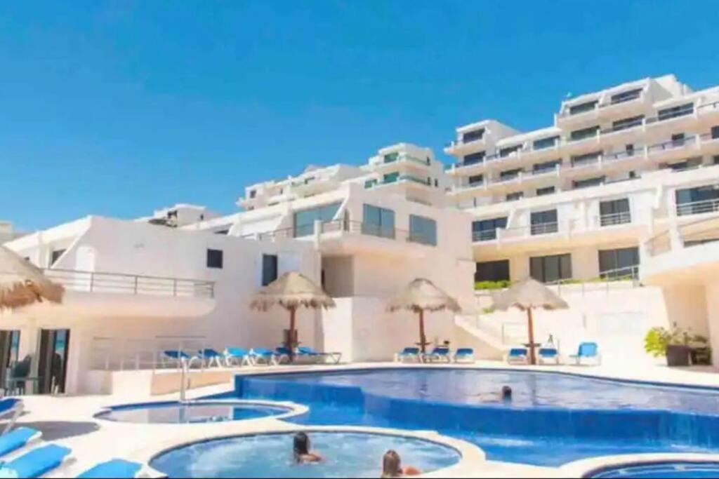 קנקון Amazing Beachfront Apartment מראה חיצוני תמונה